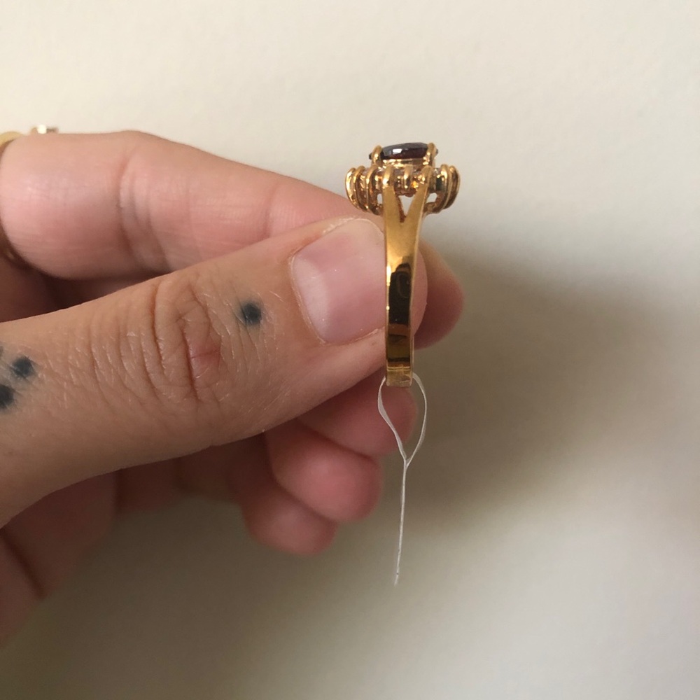 Ruby costume ring - Picture 2 of 8